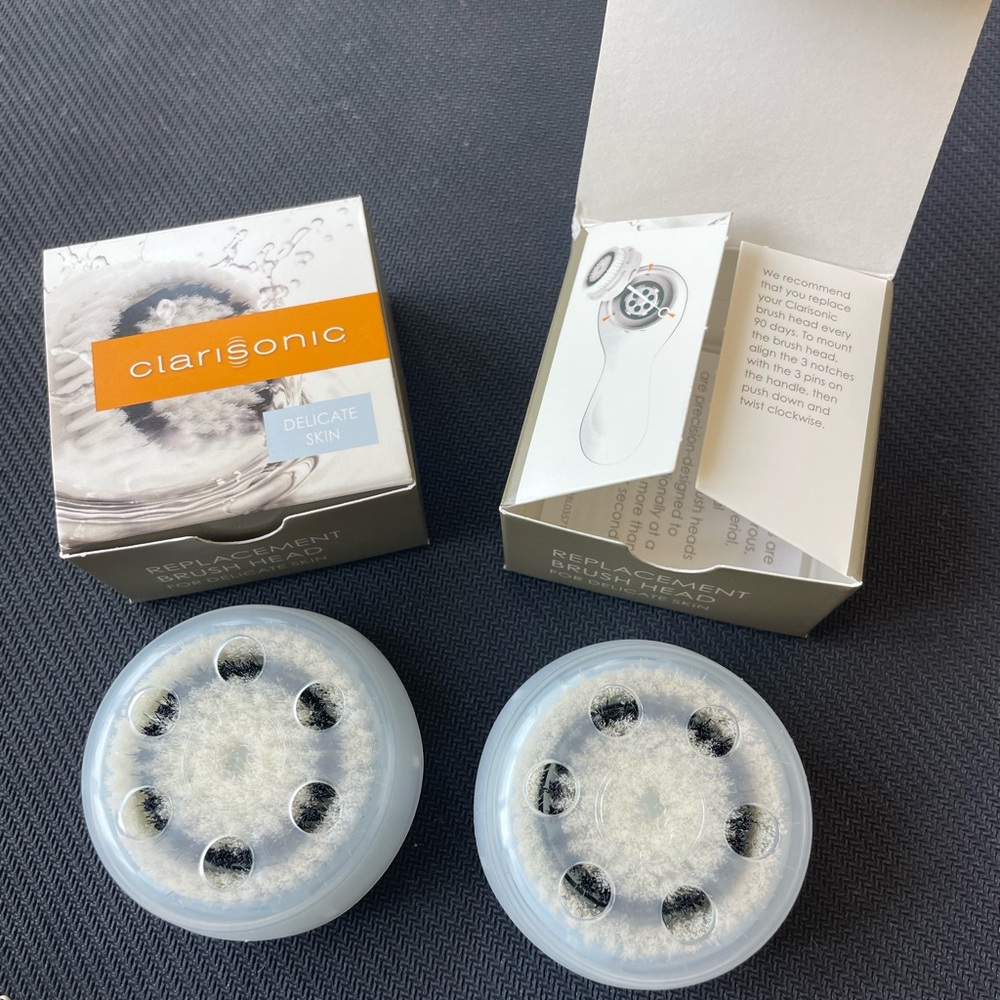 CLARISONIC delicate skin brush head